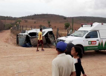 Uma pessoa morre e duas ficam feridas em capotamento na zona rural de Euclides da Cunha