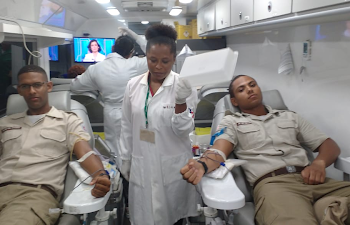 Feira de Santana: alunos do Curso de Formação de Soldados da PM doam sangue às vítimas de acidente na BR-116
