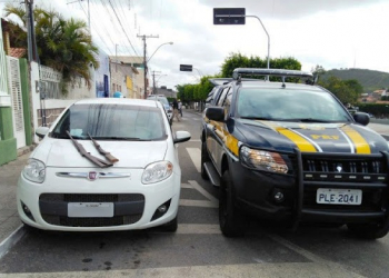 PRF troca tiros com bandidos e frustra assalto a ônibus na BR 407, em Jaguarari