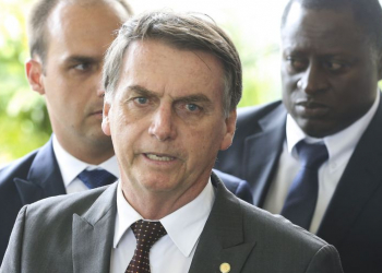 Quem tem problemas com a Justiça não entrará no governo, diz Bolsonaro