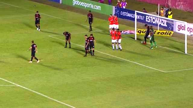 Jogando em casa Vitória perde para o Atlético Paranaense e aumenta chances de cair para série B