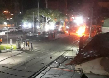 Quadrilha explode caixas eletrônicos e cofre de agência em Conceição da Feira