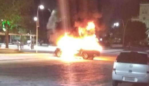 Bancos de mais duas cidades da Bahia são atacados por quadrilha usando explosivos