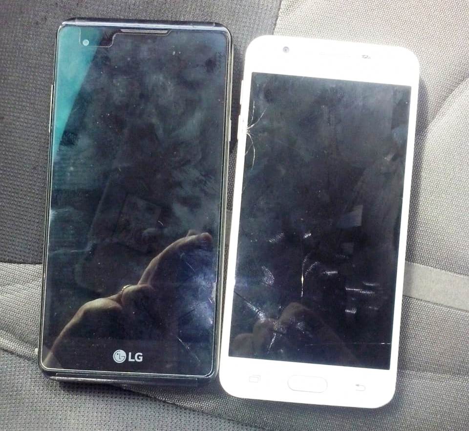 Coité – PM apreende moto com licenciamento atrasado e descobre dois celulares roubados na carenagem