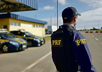 PRF abre concurso com 500 vagas e salário de R$ 9.473,57; veja edital