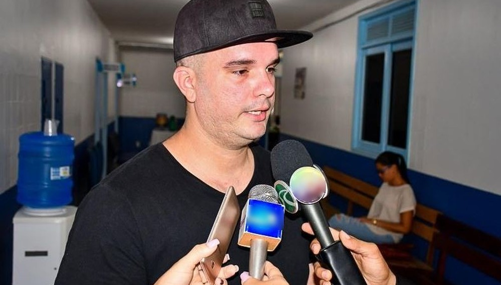 Em despedida no Acre, médico diz que ganhava dez vezes mais no Brasil do que em Cuba