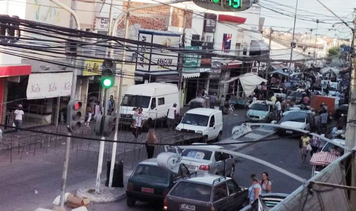 Crise econômica e a seca afetam as feiras-livres. Feirantes contabilizam prejuízos