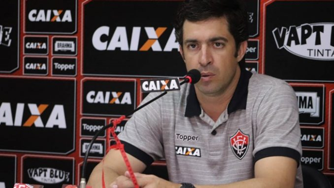 Mesmo derrotado em casa Vitória continua firme para se livrar do rebaixamento