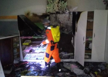 Riachão I – Escola é parcialmente destruída pelo fogo