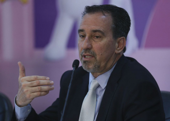 Ministro propõe que médicos oriundos do Fies substituam cubanos