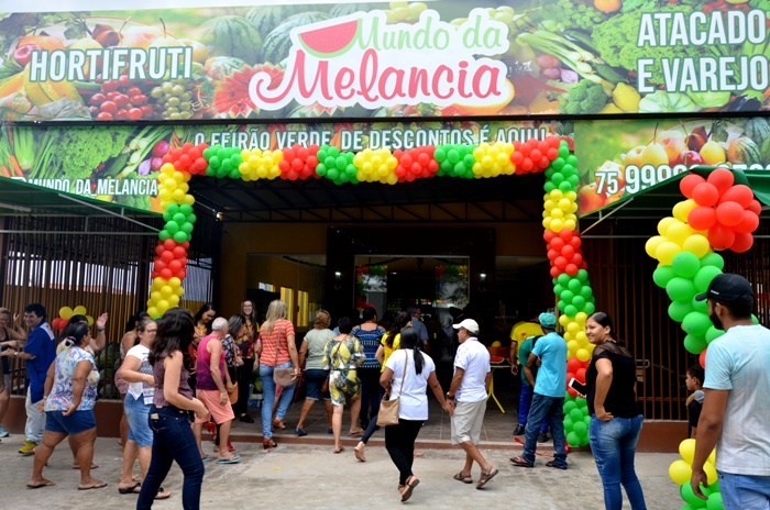 Inaugurado em Coité Mundo da Melancia; tudo em hotifrúti de primeira qualidade