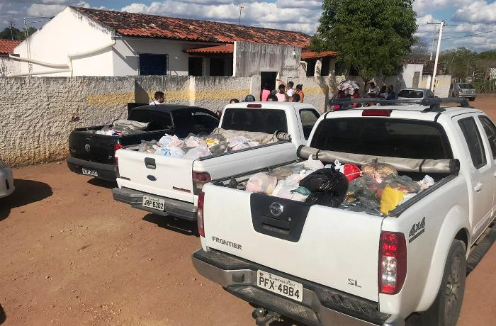 Coité – Projeto Cuidando de Gente entrega 170 cestas básicas no Povoado de Maracujá