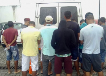 Bandidos assaltam van que levava trabalhadores de Serrinha para Salvador