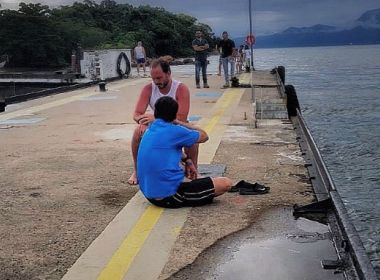 ‘Será que ainda posso sentar no chão?’, diz Bolsonaro sobre críticas a fotos informais