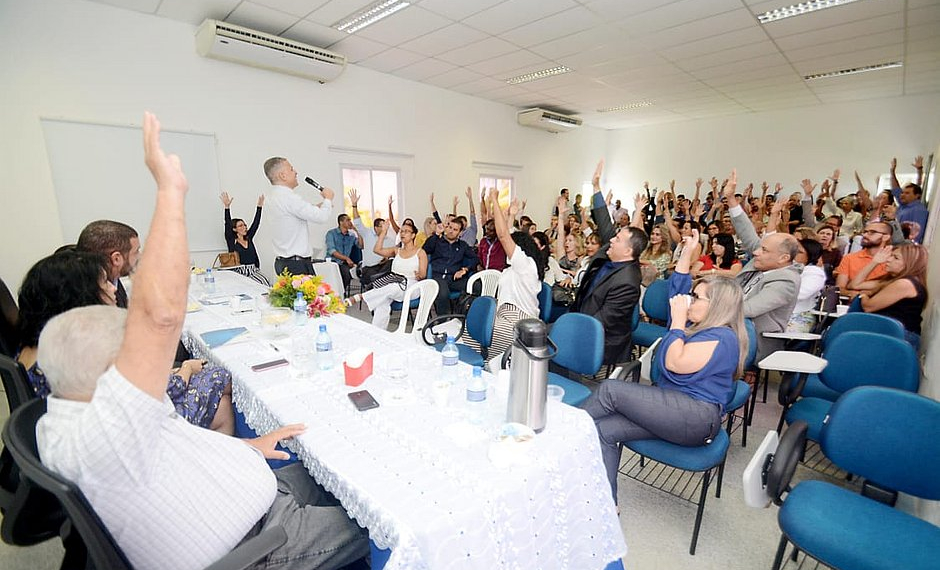 Delegados voltam atrás na decisão de entregar os cargos
