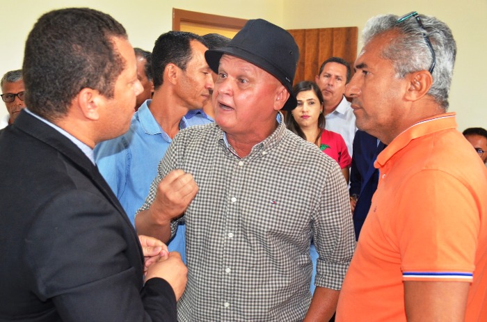 Em clima tenso entre prefeitos, eleição do Consórcio do Jacuípe é adiada