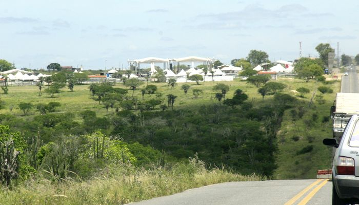Todos os caminhos levam ao Hangar em Valente. A mais badalada festa natalina do interior da Bahia