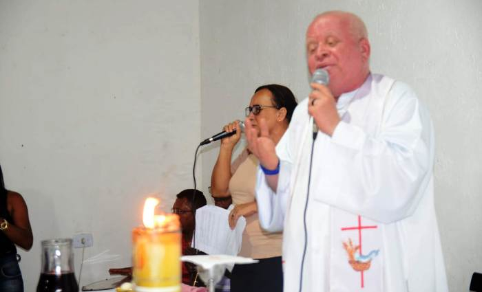 “Pilatos foi mais coerente ao condenar Jesus que Sérgio Mouro na condenação de Lula” disse padre durante missa em Canudos   