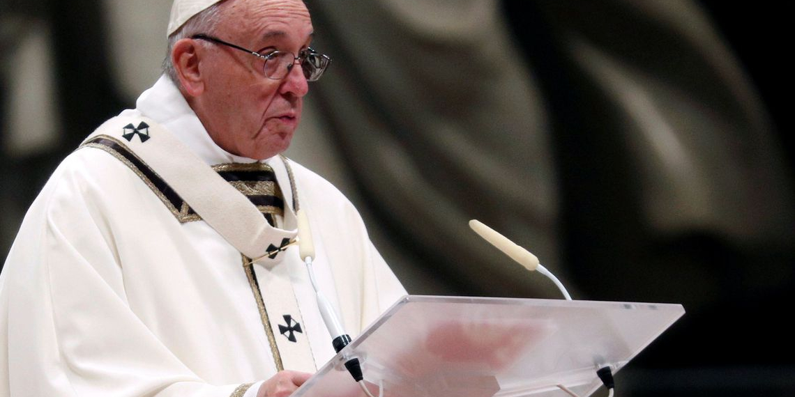 Na Missa do Galo, papa Francisco condena ganância e acúmulo de bens