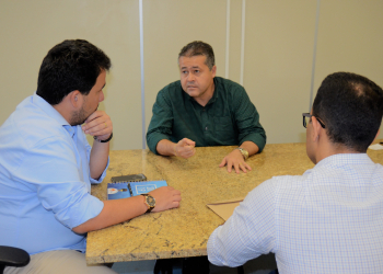 Deputado Alex da Piatã e prefeito Silva Neto se reúnem com diretor do DNOCS para solicitar vistoria na barragem do Poço Grande