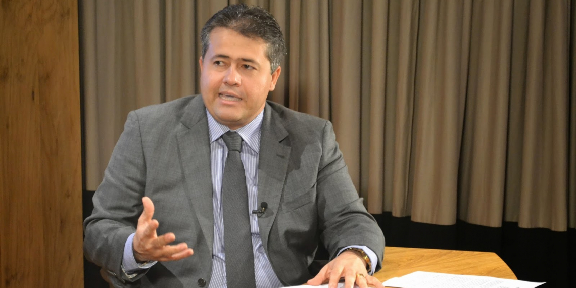 Alex da Piatã afirma que renúncia do deputado Jean Wyllys por ameaças abala a democracia