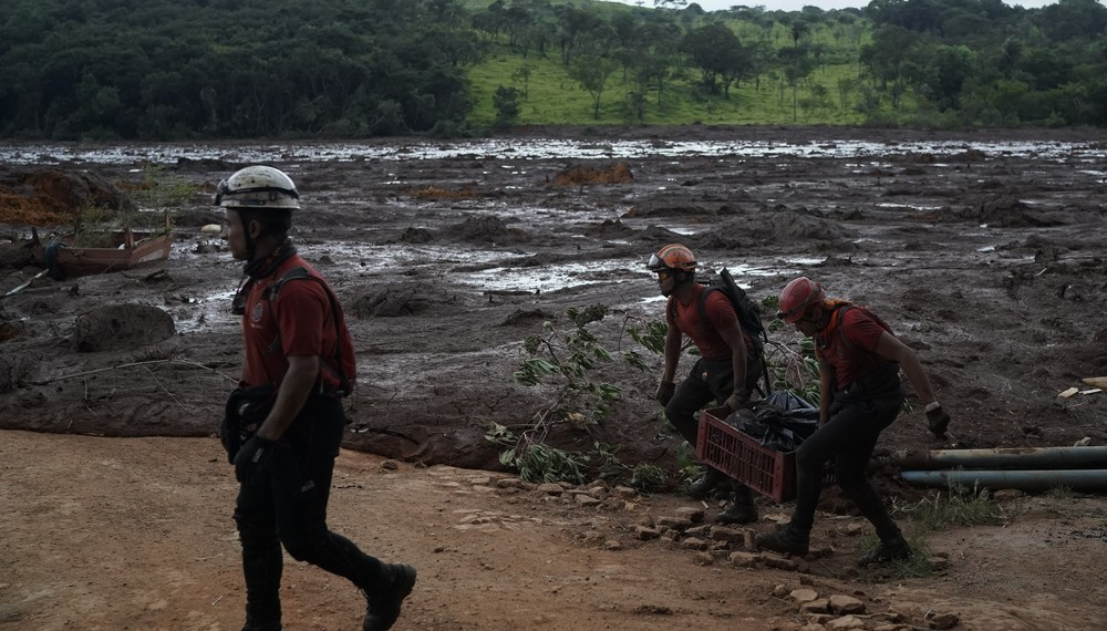 MG – Bombeiros confirmam 34 mortes em Brumadinho