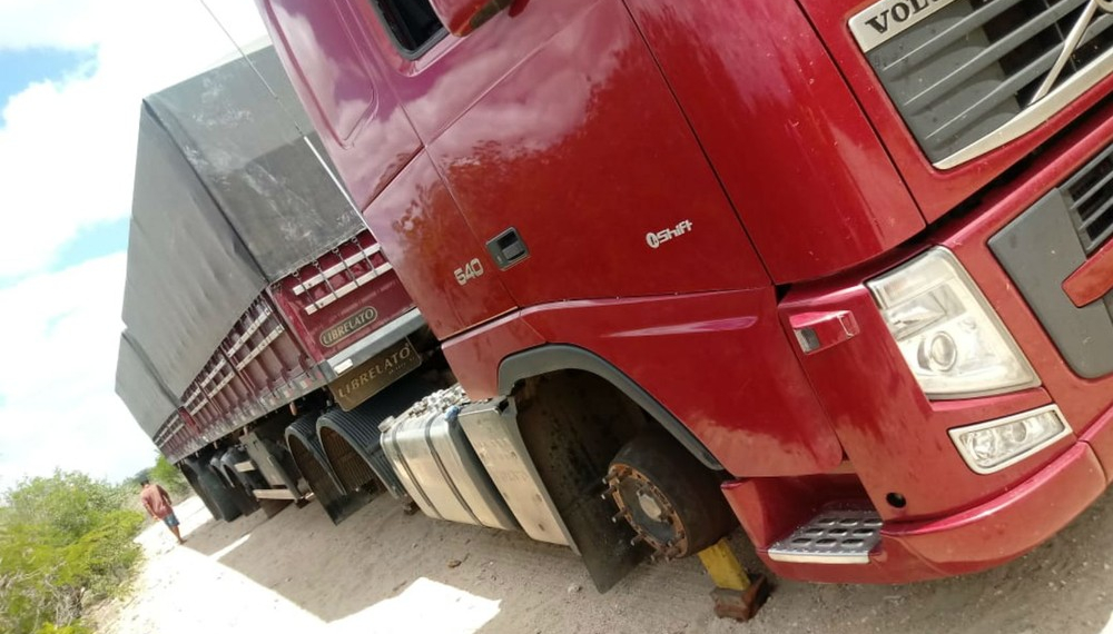 Irmãos são presos por roubo e receptação de veículos e cargas em Juazeiro