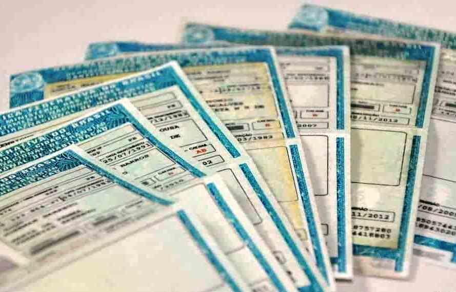 Detran divulga lista de motoristas que podem perder CNH; confira