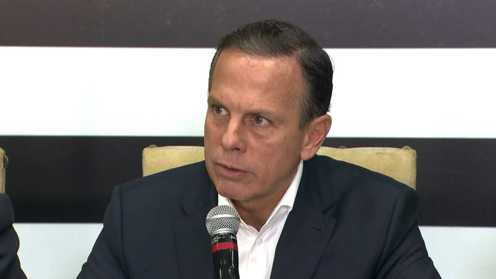 Doria afirma que presos do semiaberto vão pintar 5,5 mil escolas públicas em SP