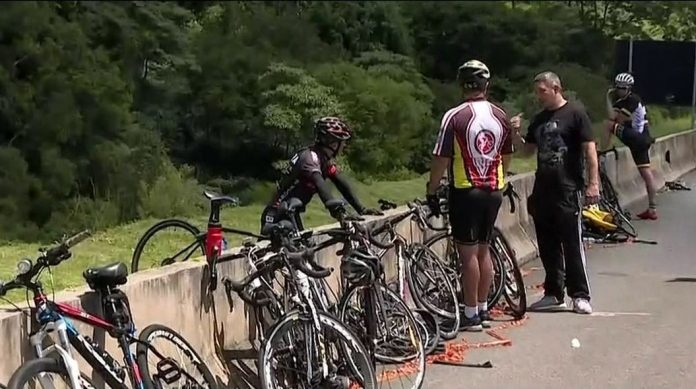 Ônibus atropela ciclistas em SP; filho de cansançãoenses está entre as vítimas