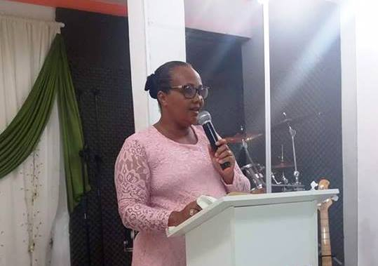 Pastora é morta a tiros durante confusão entre vizinhos em Feira de Santana