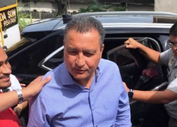 Rui diz que ‘não fica sensibilizado’ com pedidos de diretores e vices de colégios
