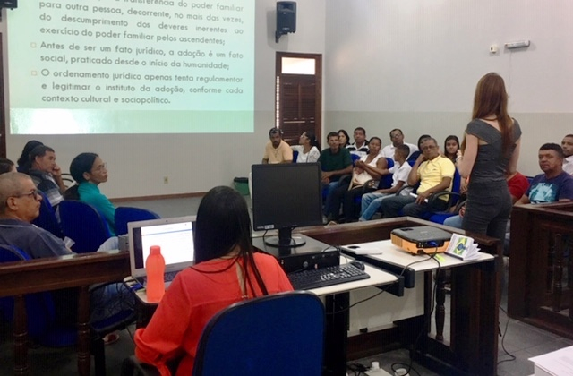 Curso prepara famílias pretendentes à adoção no município de Santaluz