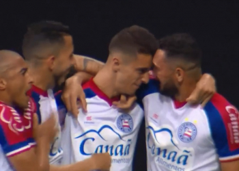 Em noite de festa, Bahia goleia Juazeirense por 7 a 1 e lidera Campeonato Baiano