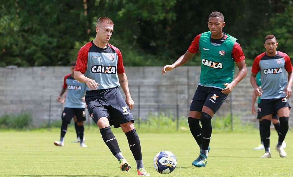 Pronto para estreia no ano, Vitória divulga lista de relacionados