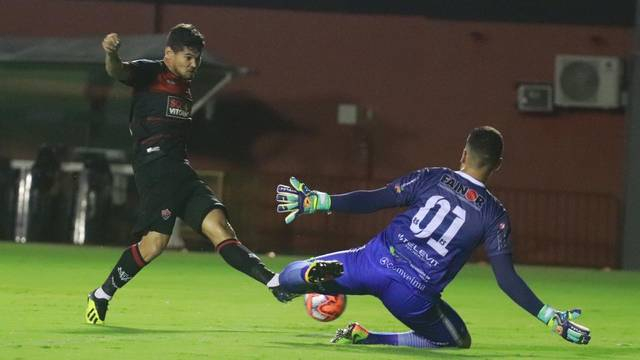No Barradão, Vitória bate o xará de Conquista pelo Campeonato Baiano