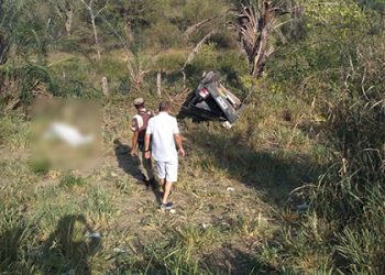 Capotamento na BA 220 deixa um morto e três feridos