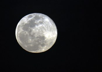 Maior superlua do ano ocorre nesta terça-feira