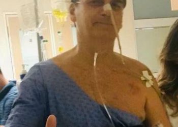 Bolsonaro está com pneumonia, mas permanece na unidade semi-intensiva