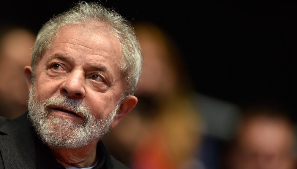 Lula é condenado a 12 anos de prisão em ação da Lava Jato sobre sítio de Atibaia