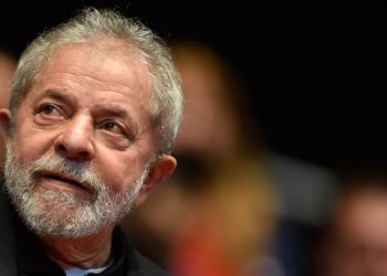 Lula é condenado a 12 anos de prisão em ação da Lava Jato sobre sítio de Atibaia