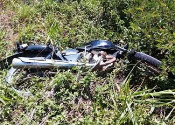 Motociclista morre em colisão com Fiat Strada na BR 407