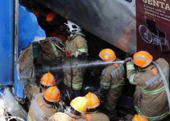 Morre maquinista retirado de trem que colidiu no Rio