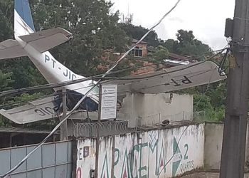 Avião cai e deixa um homem morto e dois feridos em Belém