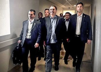 Após 17 dias internado, o presidente Jair Bolsonaro recebeu alta do hospital