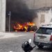 Homem se revolta e toca fogo no próprio carro