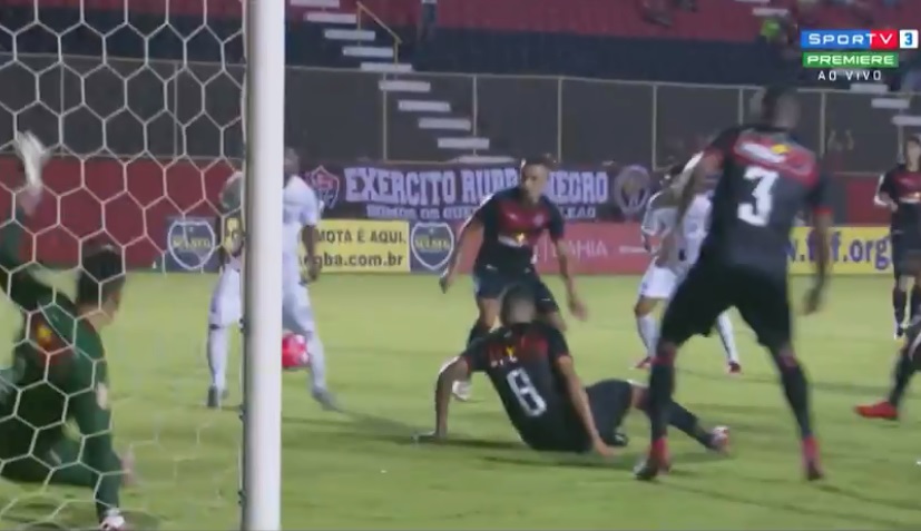 Vitoria perde de virada para o Atlético de Alagoinhas em pleno Barradão