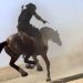 Indivíduo vem praticando assaltos em Coité montando em um cavalo