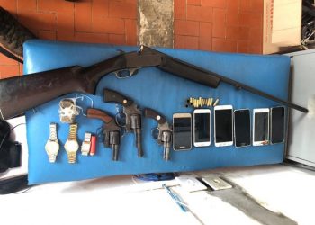 Três morrem em confronto com a Polícia Militar, em Nova Soure-BA. Armas, drogas, e objetos são apreendidos