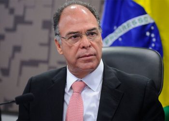 Novo líder do governo no Senado é alvo de cinco inquéritos